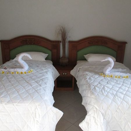 Louto Dmell Guesthouse Sanur  Ngoại thất bức ảnh