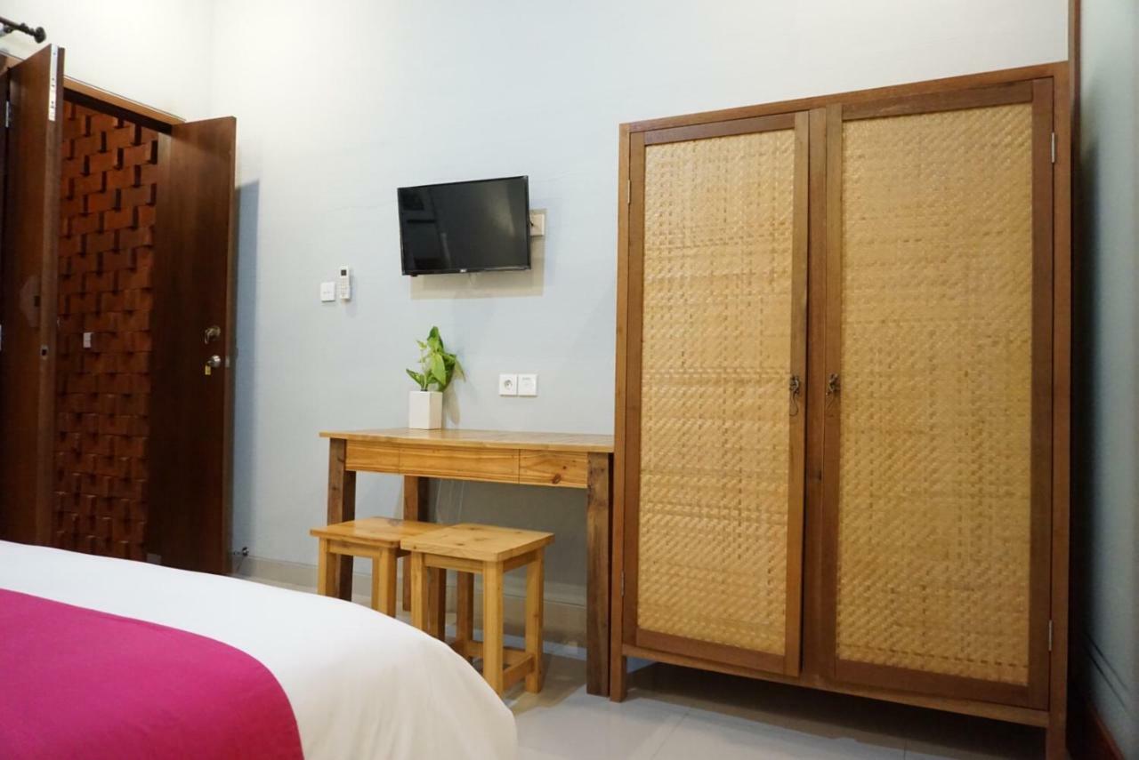 Louto Dmell Guesthouse Sanur  Ngoại thất bức ảnh