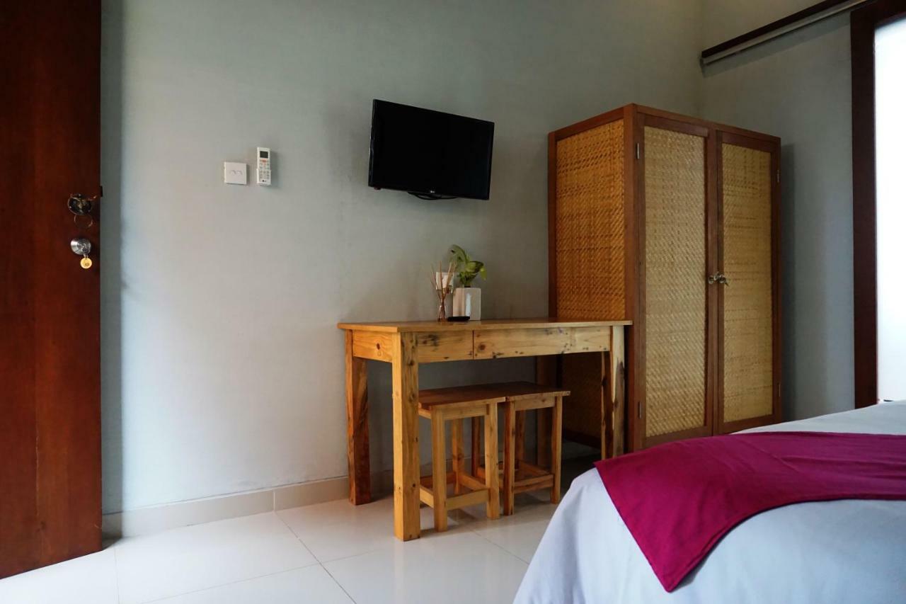 Louto Dmell Guesthouse Sanur  Ngoại thất bức ảnh